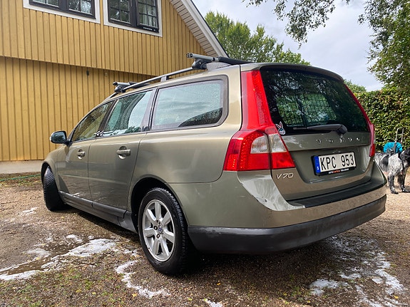 Volvo V70 4 of 9