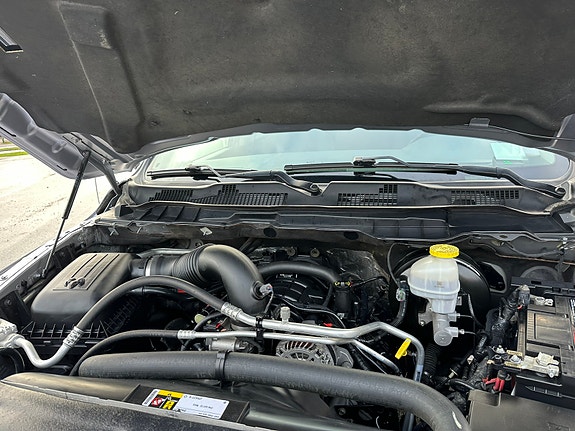 RAM 1500 6 of 9