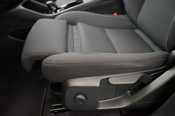 Volvo XC40 12 of 18