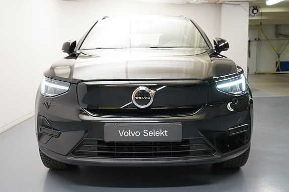 Volvo XC40 16 of 18
