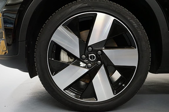 Volvo XC40 18 of 18