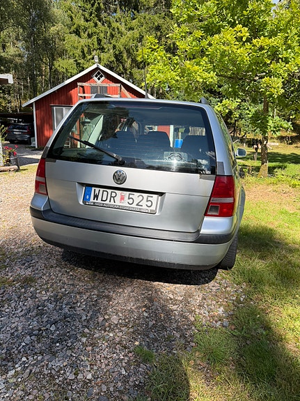 Volkswagen Golf IV 2 of 7