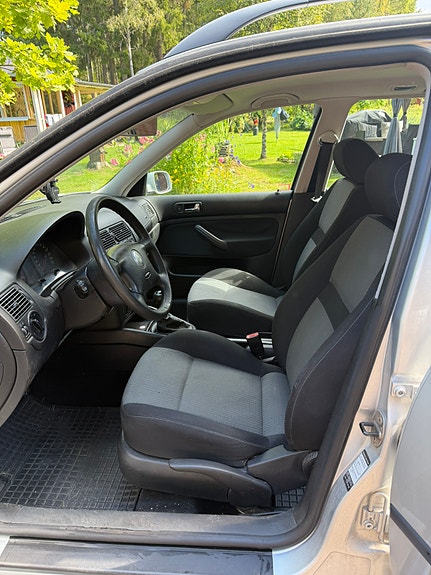 Volkswagen Golf IV 3 of 7
