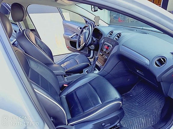 Ford Mondeo 2 of 11