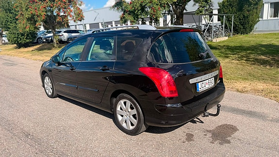 Peugeot 308 SW 4 of 7