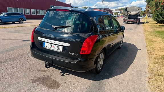 Peugeot 308 SW 7 of 7
