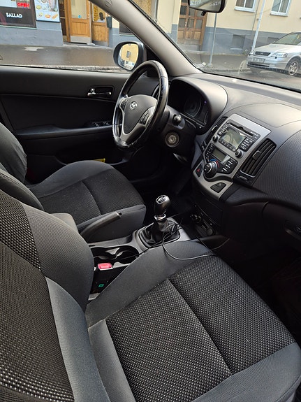 Hyundai i30 4 of 5