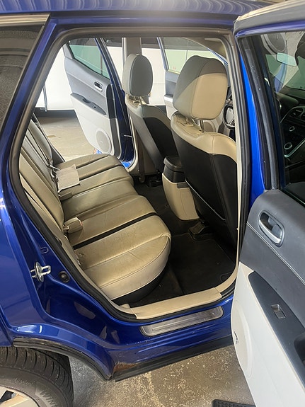 Mazda CX-7 8 of 11