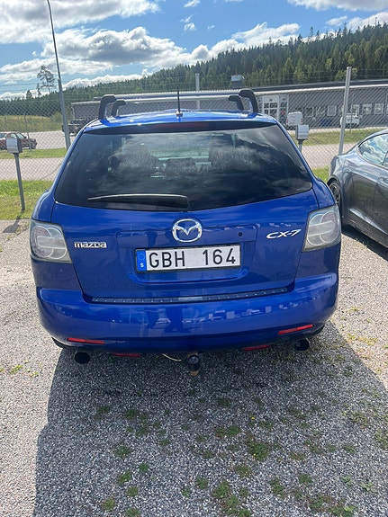 Mazda CX-7 3 of 11