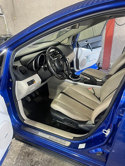 Mazda CX-7 5 of 11