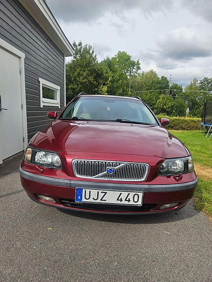 Volvo V70 5 of 5