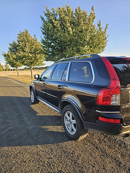Volvo XC90 9 of 11
