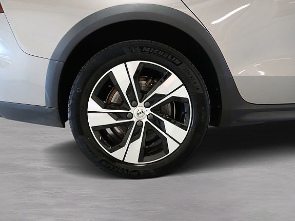 Volvo V60 Cross Country 16 of 16