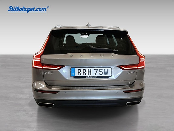 Volvo V60 Cross Country 5 of 16