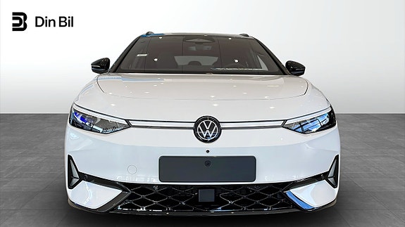 Volkswagen ID.7 4 of 12