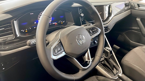 Volkswagen Polo 10 of 12
