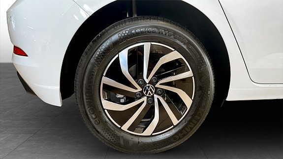 Volkswagen Polo 6 of 12