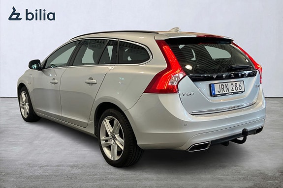 Volvo V60 2 of 21