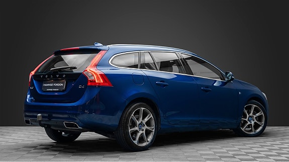 Volvo V60 4 of 27
