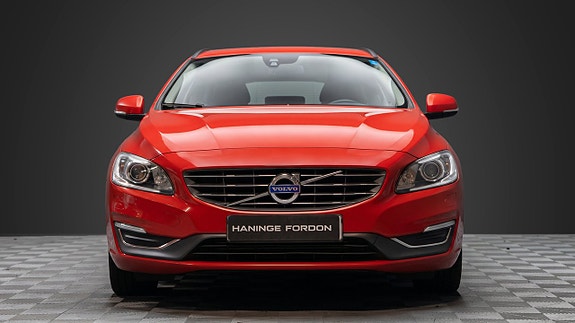 Volvo V60 2 of 18