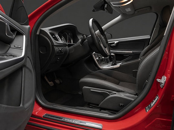 Volvo V60 7 of 18