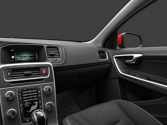 Volvo V60 13 of 18