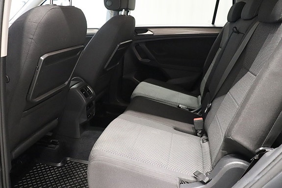 Volkswagen Tiguan Allspace 8 of 11