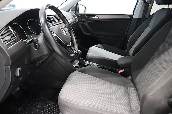 Volkswagen Tiguan Allspace 7 of 11