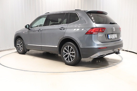 Volkswagen Tiguan Allspace 6 of 11