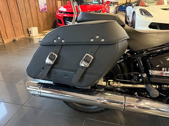 BMW Motorrad R18 1800 FIRST EDITION 87 MIL EV BYTE 13 of 21