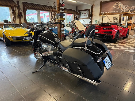 BMW Motorrad R18 1800 FIRST EDITION 87 MIL EV BYTE 8 of 21