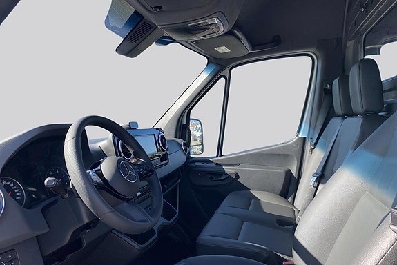 Mercedes-Benz Sprinter 319 8 of 17