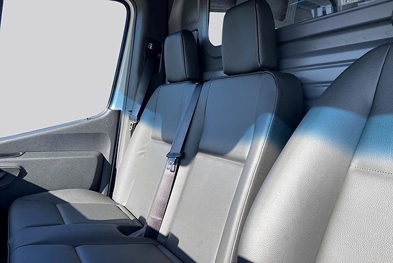 Mercedes-Benz Sprinter 319 9 of 17