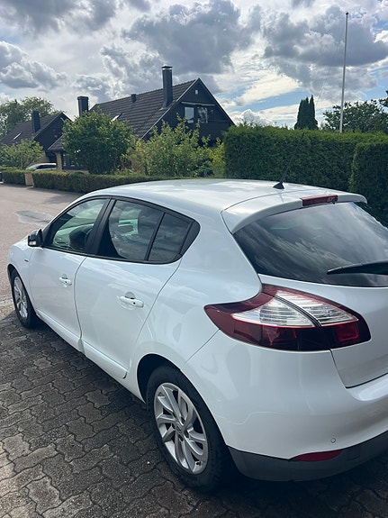 Renault Megane III 2 of 10
