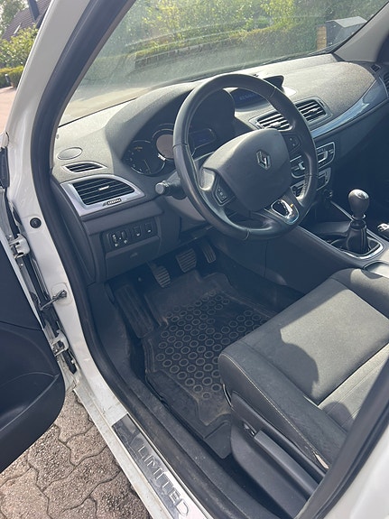 Renault Megane III 6 of 10