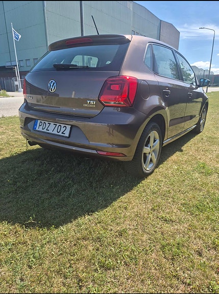 Volkswagen Polo 2 of 10