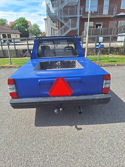 Volvo 740 2 of 9