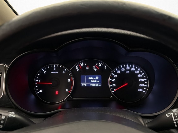 Kia Carens 18 of 29
