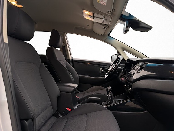 Kia Carens 14 of 29