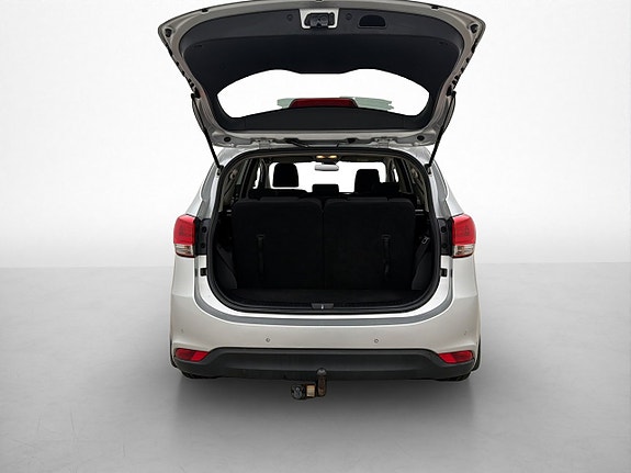 Kia Carens 25 of 29