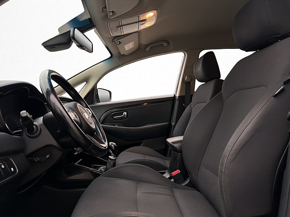 Kia Carens 12 of 29