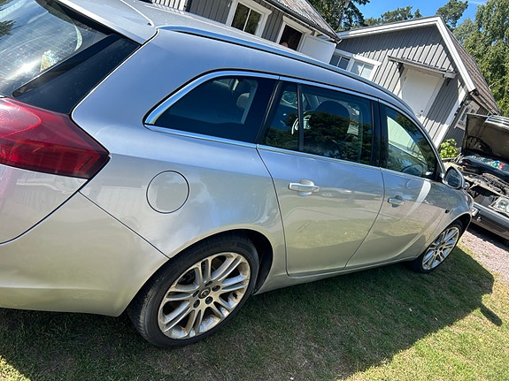 Opel Insignia 3 of 5