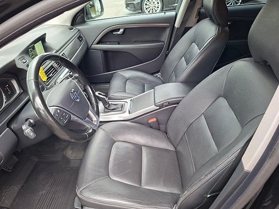 Volvo XC70 10 of 18