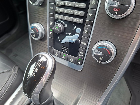 Volvo XC70 15 of 18