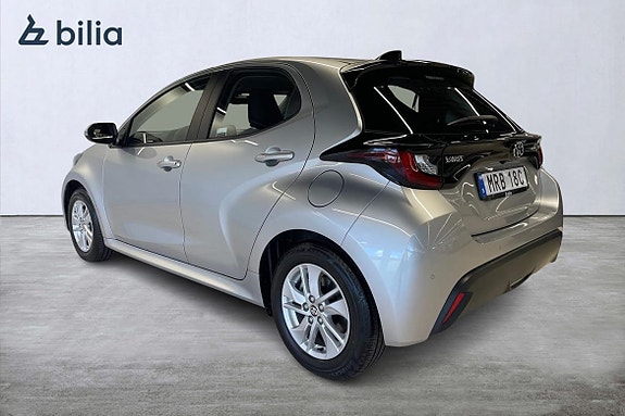 Toyota Yaris 2 of 21