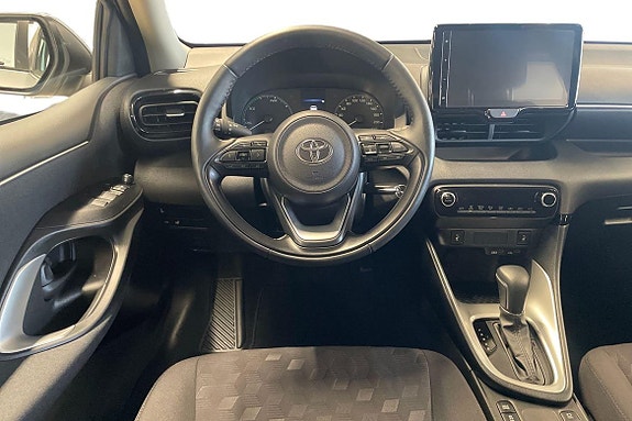 Toyota Yaris 11 of 21