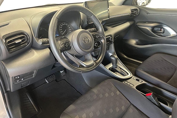 Toyota Yaris 14 of 21