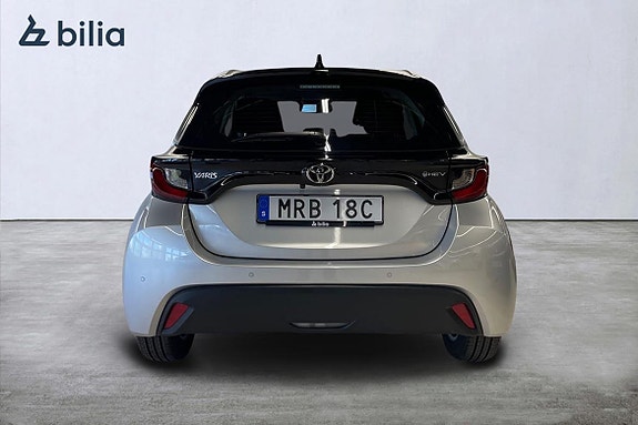Toyota Yaris 5 of 21