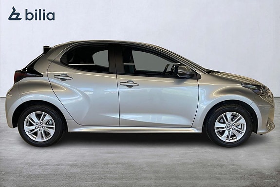 Toyota Yaris 18 of 21
