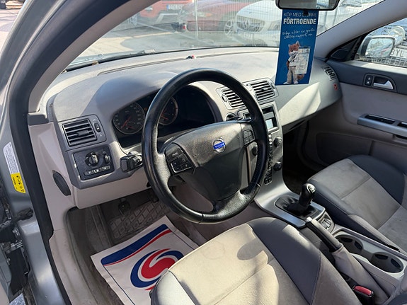 Volvo V50 17 of 27